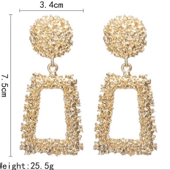 Gold Statement Trendy Chic Earrings - Picture 3 of 3